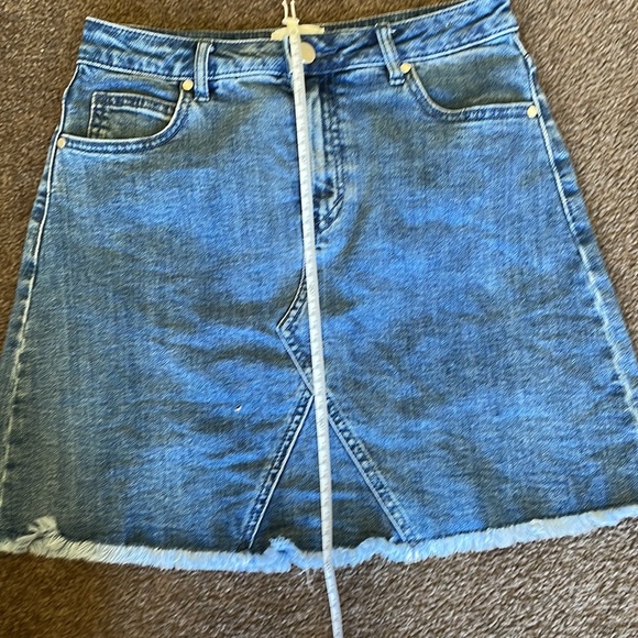 💙SEED HERITAGE denim mini skirt with controlled frayed hem - Picture 12 of 13